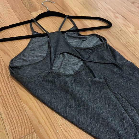 Lulu lemon racer back relaxed fit top - Picture 4 of 4